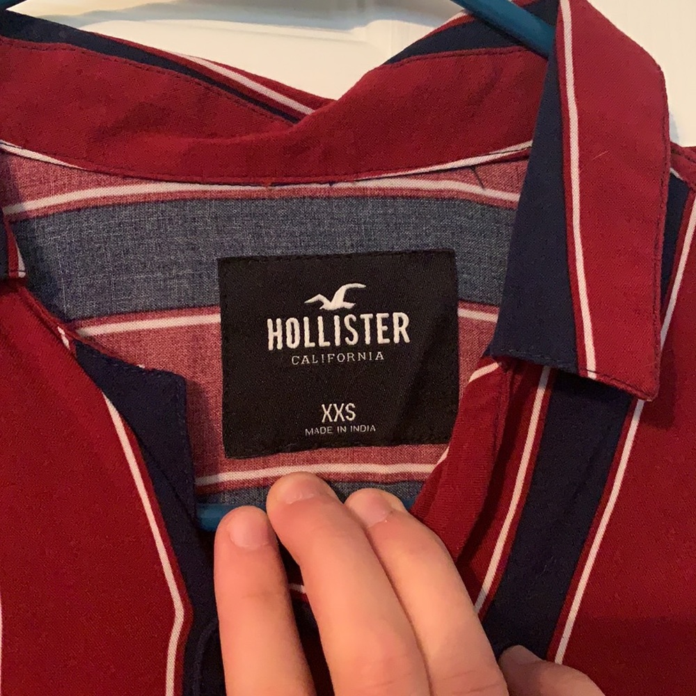 hollister button up - Picture 2 of 4